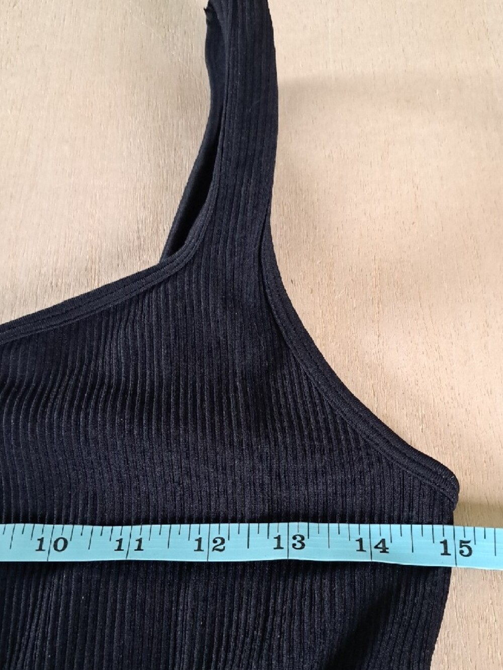 OQQ V-Neck Sleeveless Ribbed Seamless Stretch Fitted Bodysuit Cream Sz L - Picture 8 of 9